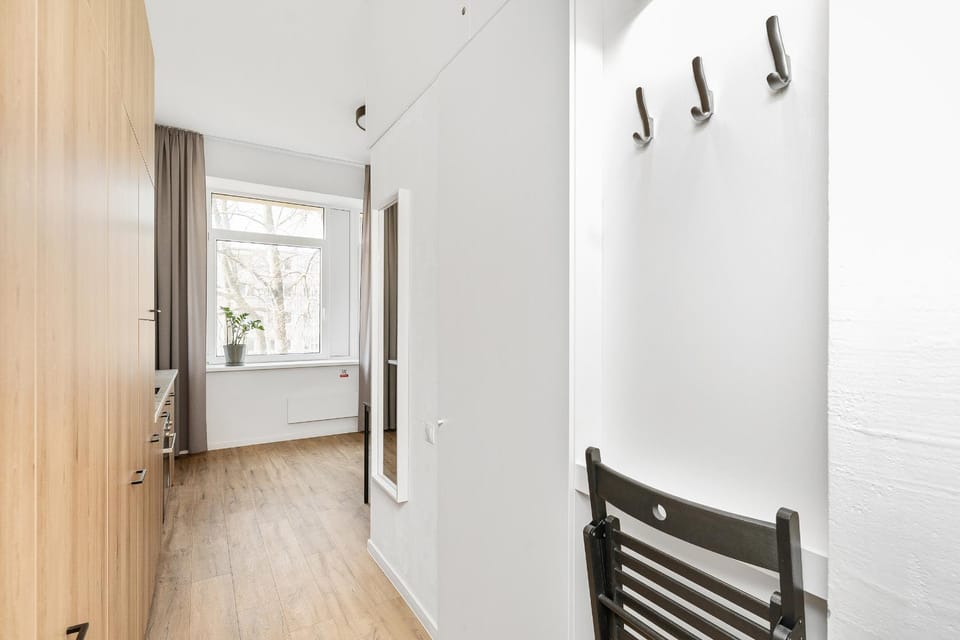 Photo of the whole room, wardrobe