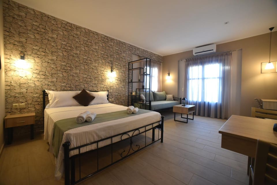 Bed, Seating area, Bedroom, towels, air conditioner