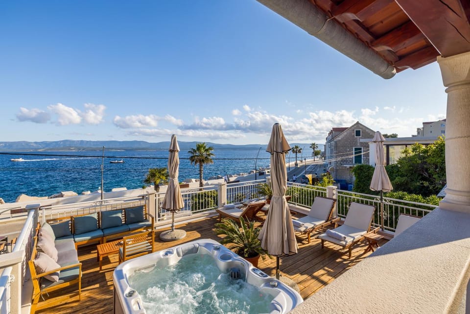 Natural landscape, View (from property/room), Seating area, Sea view