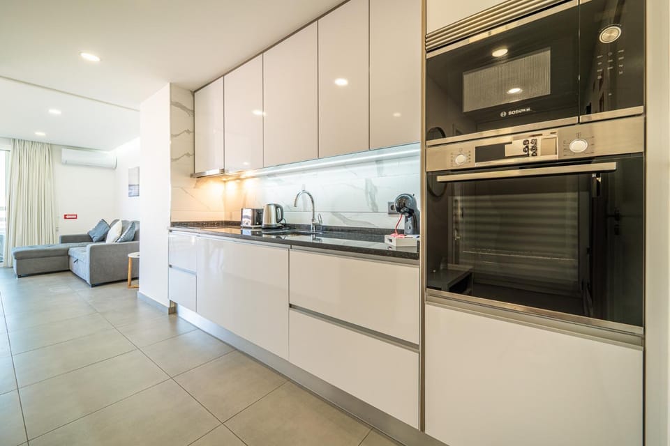 Sunrise SeaView Apartment 8 floor - Torre Verde 3 Castelos Apartment in Portimao