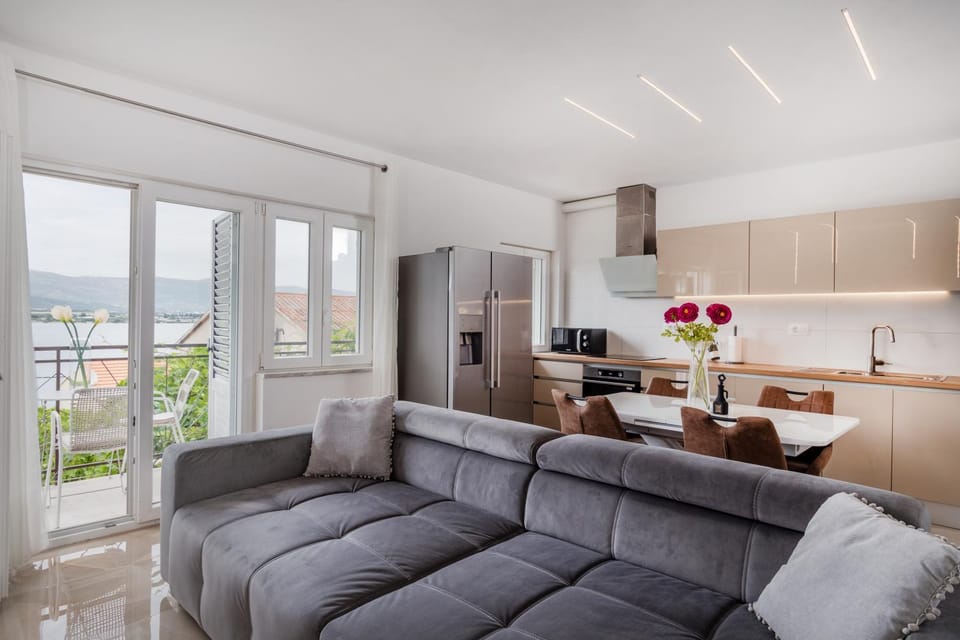 Living room, Seating area, Dining area, Sea view