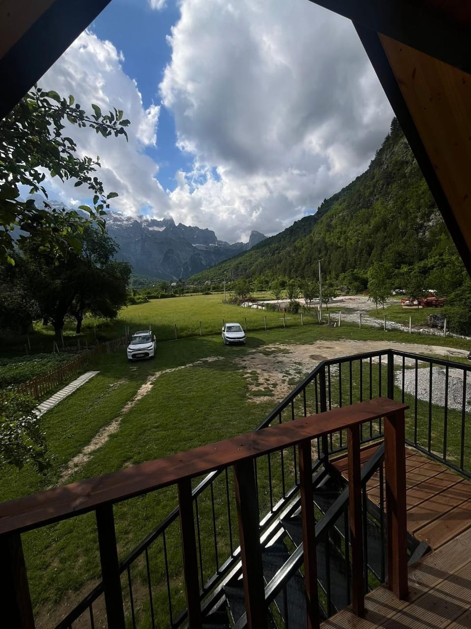 Bujtina Pllumi Theth Bed and Breakfast in Montenegro
