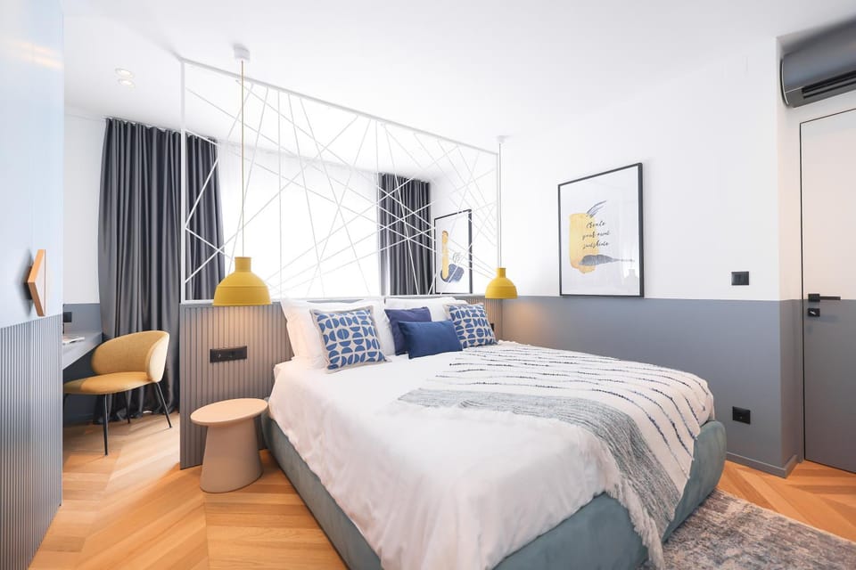 Bed, Bedroom, air conditioner