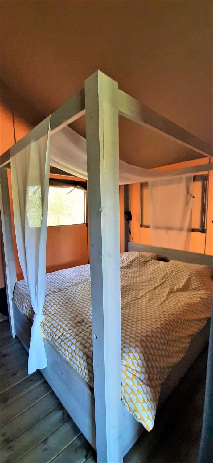 Safaritent Lodge 5 Luxury tent in Gelderland, Netherlands