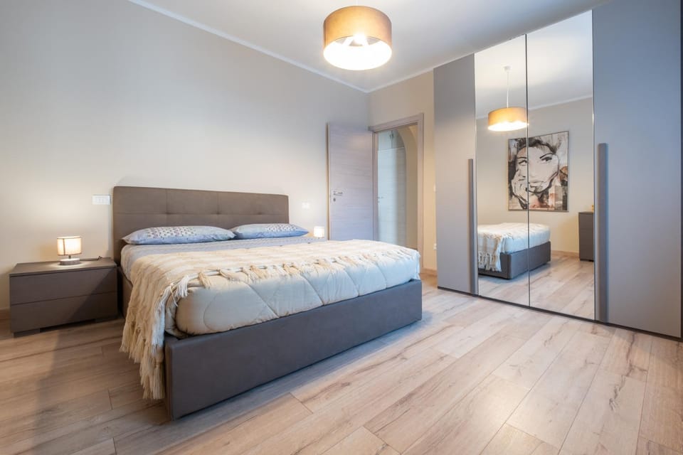 Bed, Bedroom, wardrobe