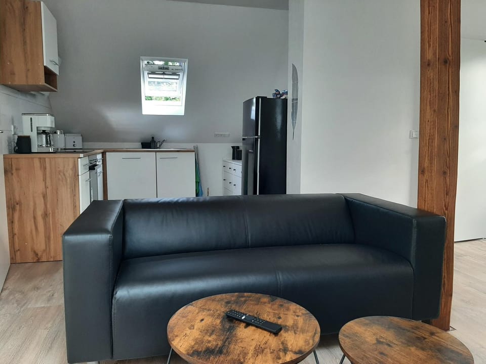 Seating area, kitchen