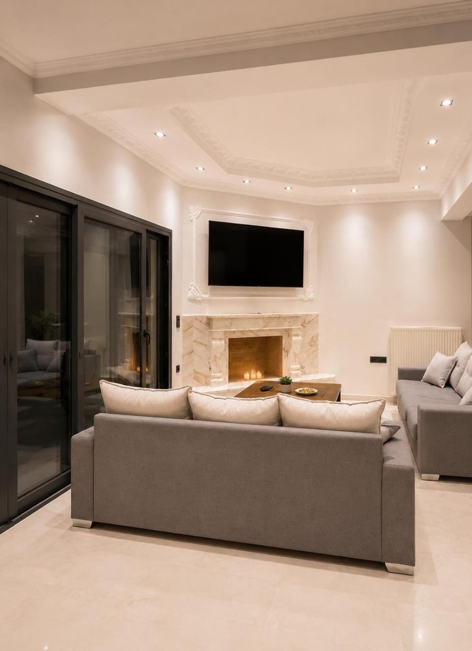 Communal lounge/ TV room, TV and multimedia, Living room, Seating area, fireplace