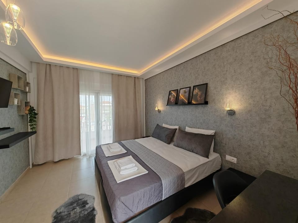 TV and multimedia, Kitchen or kitchenette, Photo of the whole room