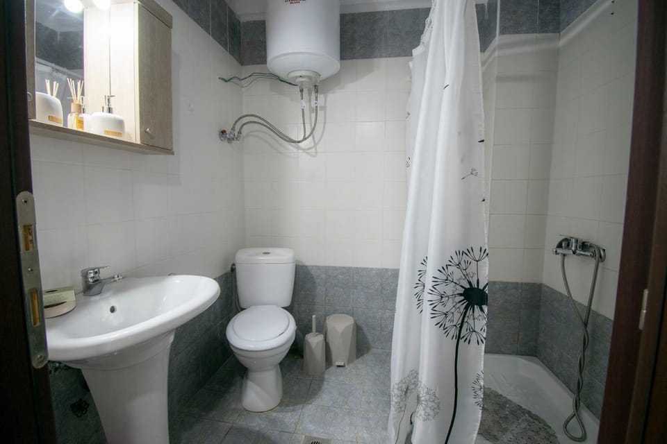 Shower, Toilet, Bathroom