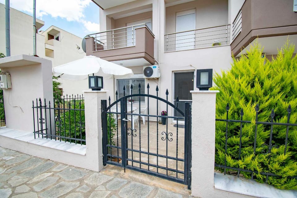 Property building, Balcony/Terrace