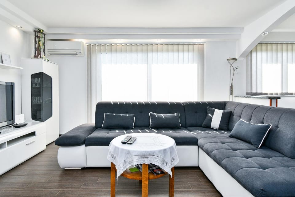 Apartman Lavanda sa bazenom i okućnicom 4* Apartment in Primorje-Gorski Kotar County