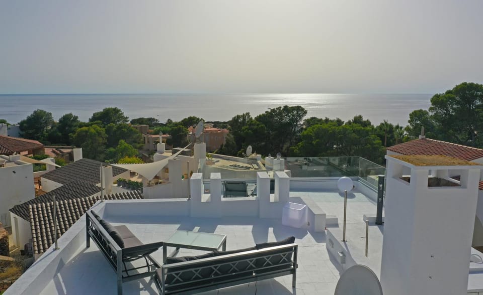 Property building, Balcony/Terrace
