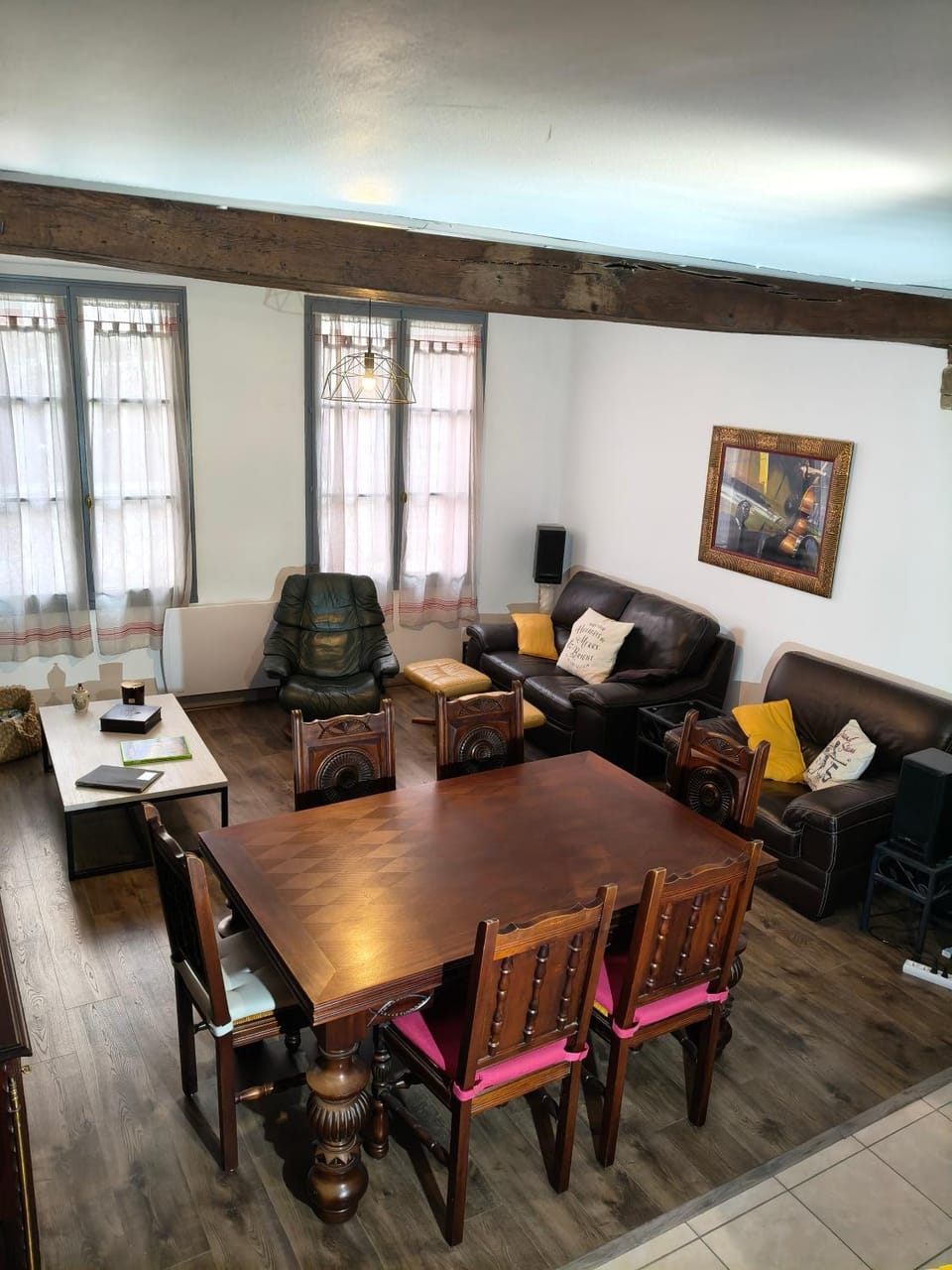 Communal lounge/ TV room, Living room, Seating area