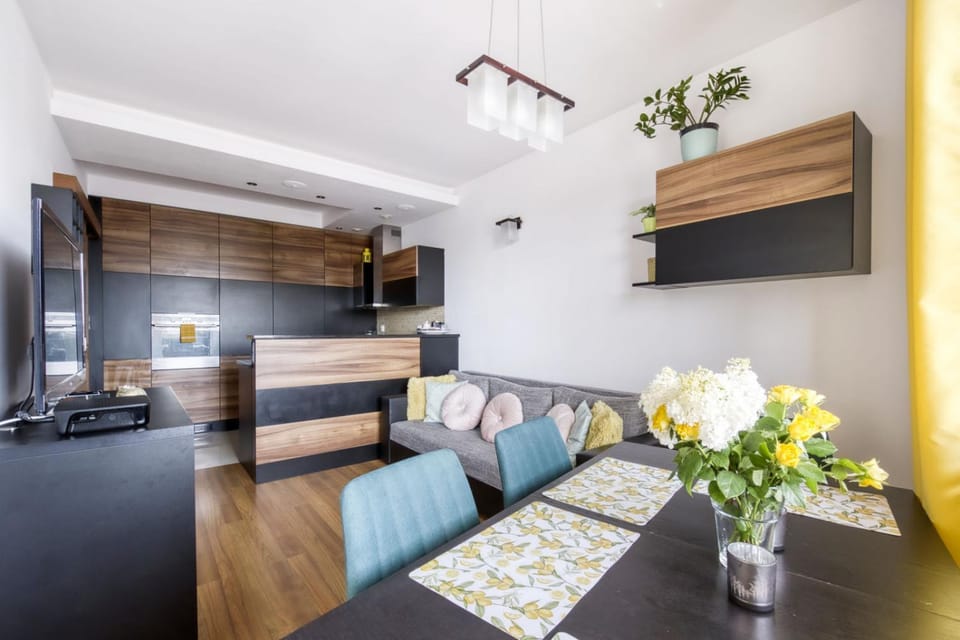 Kitchen or kitchenette, Living room, Dining area