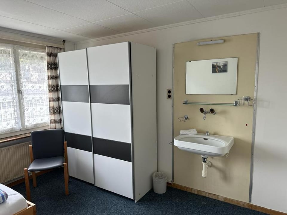 Bathroom, towels