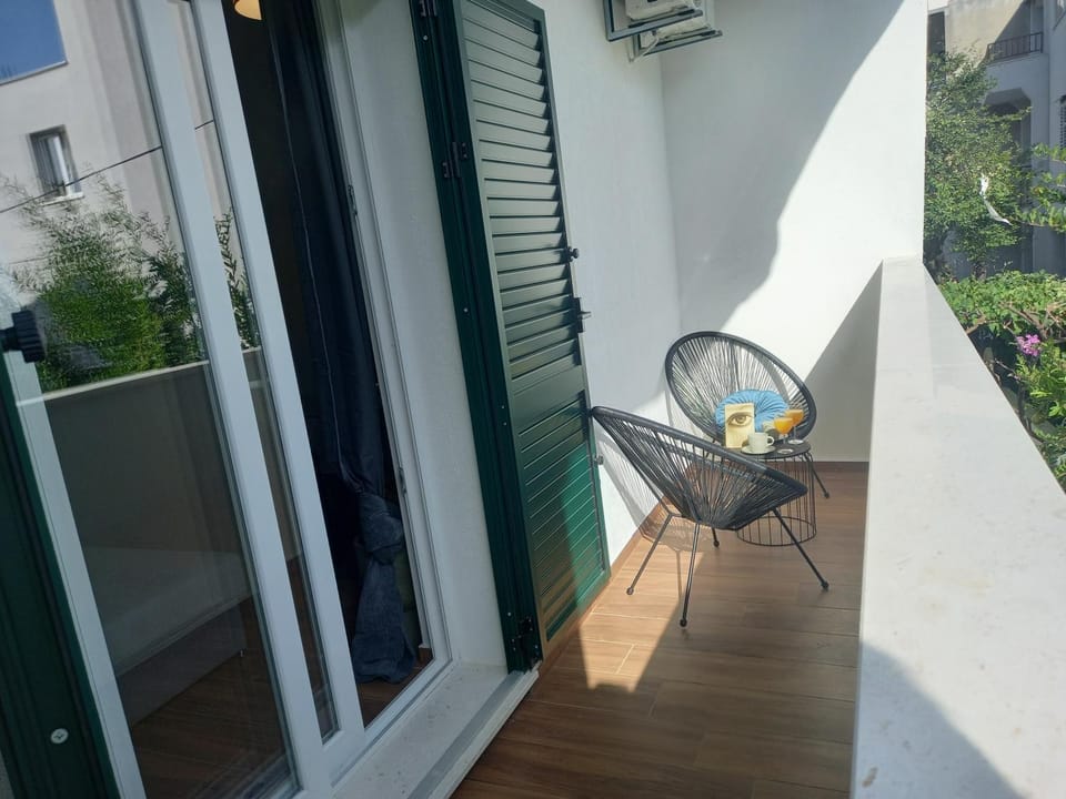 Balcony/Terrace, Inner courtyard view