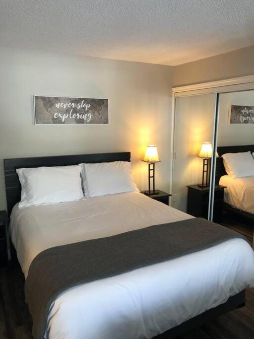 Freshly Upgraded Cozy Studio @ North Creek Resort House in Grey Highlands