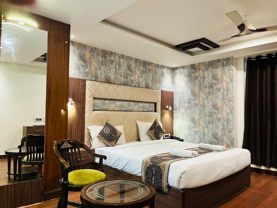 Bed, Bedroom