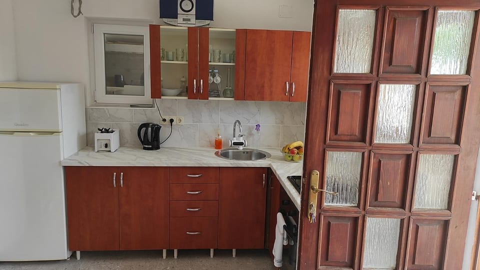 Coffee/tea facilities, Kitchen or kitchenette, minibar