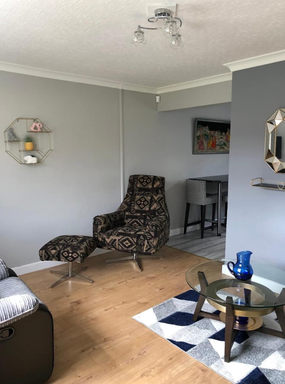 Living room, Seating area