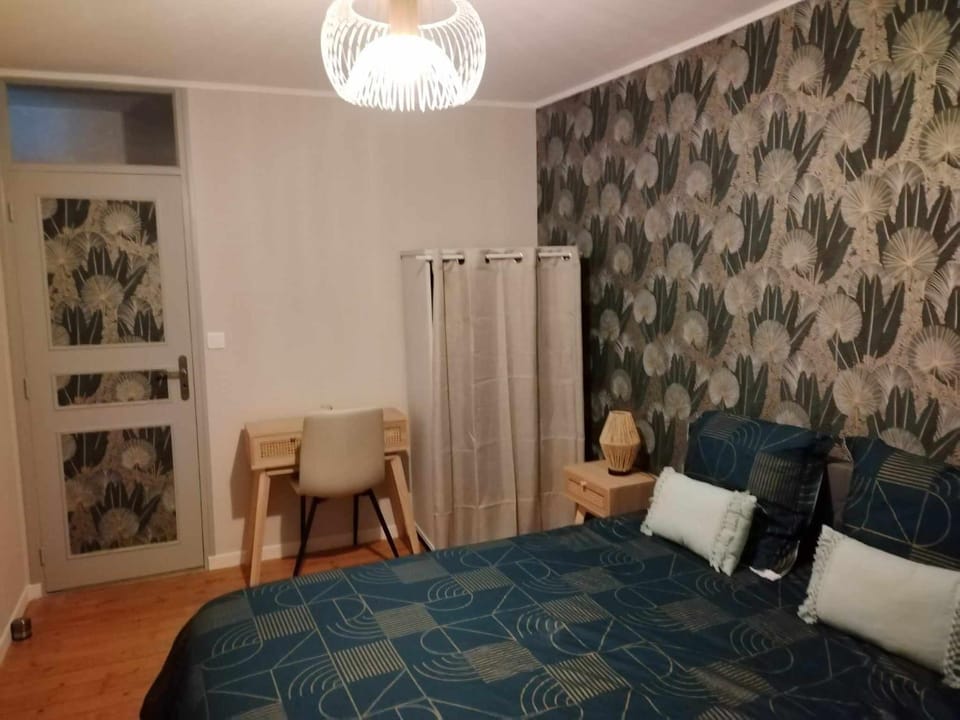 Chambre d'hote Familiale de la maison Bleue Bed and Breakfast in Brittany