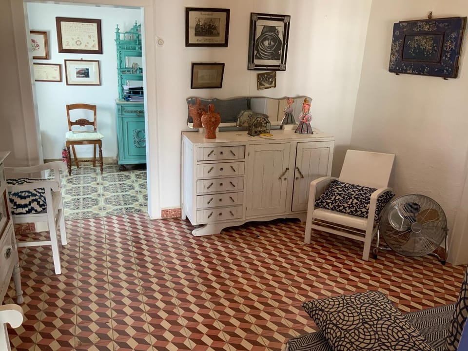 Seating area