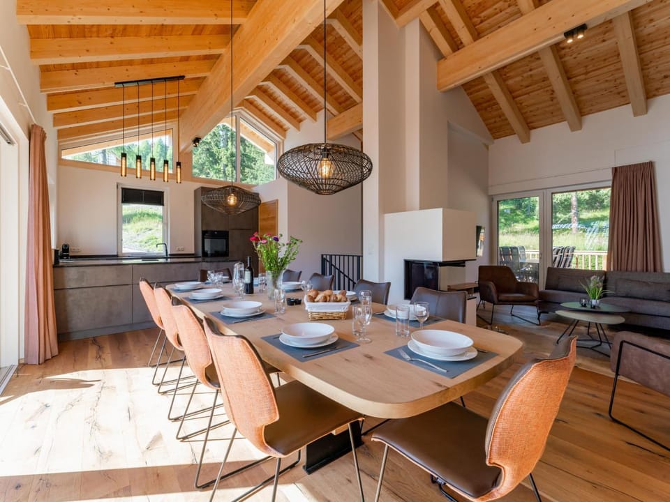 Living room, Dining area
