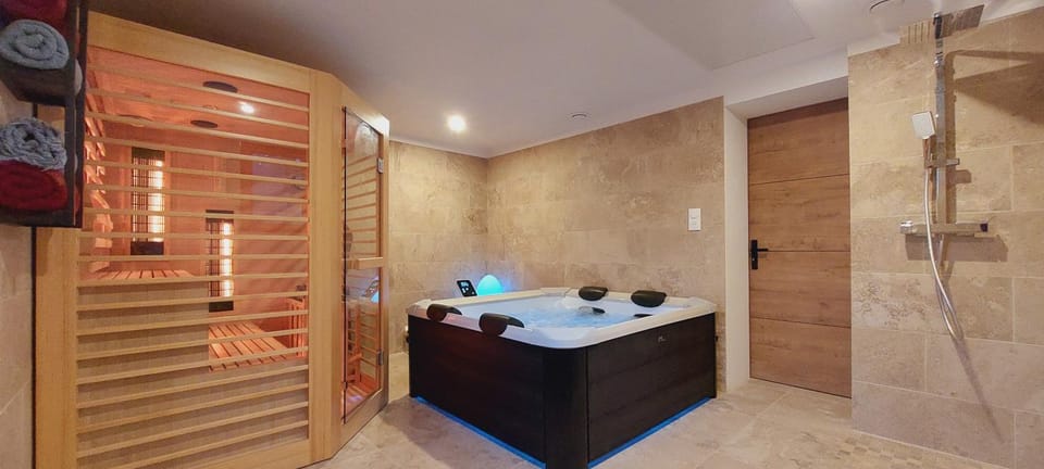 Hot Tub, Sauna, Sauna, Spa and wellness centre/facilities, Spa and wellness centre/facilities