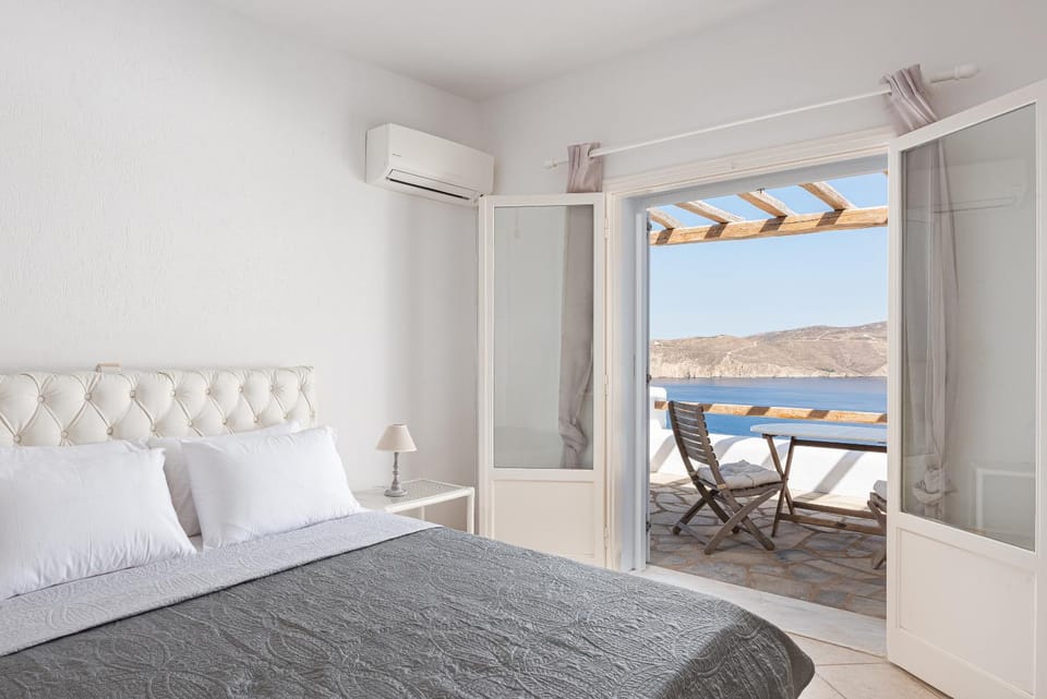 Bedroom, Sea view
