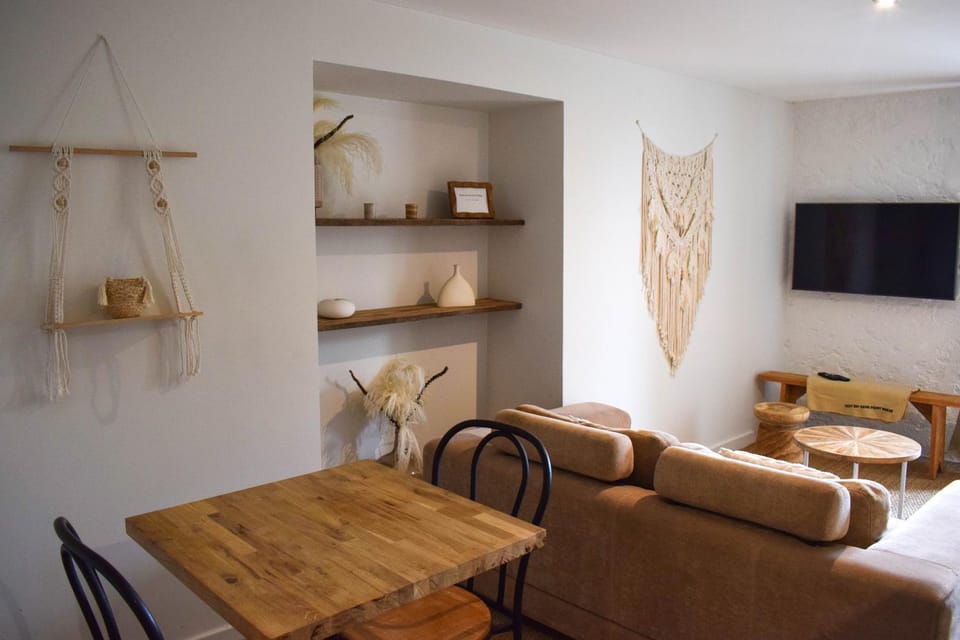 Studio au Moulin " La Plage " Vue unique sur la Petite Venise Apartment in Dole