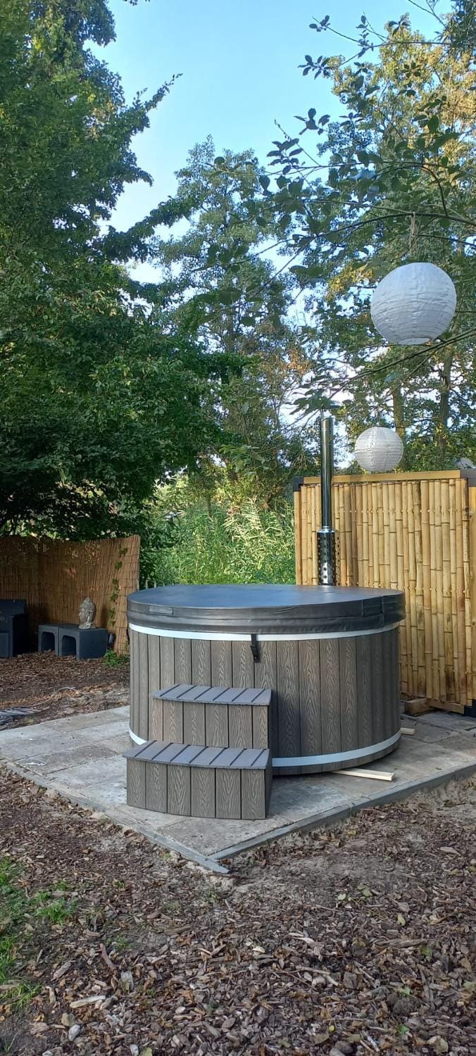 Garden, Swimming pool