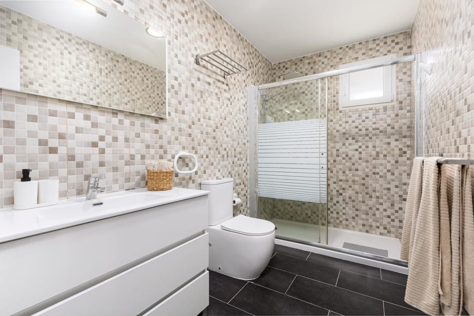 Bathroom, Public Bath