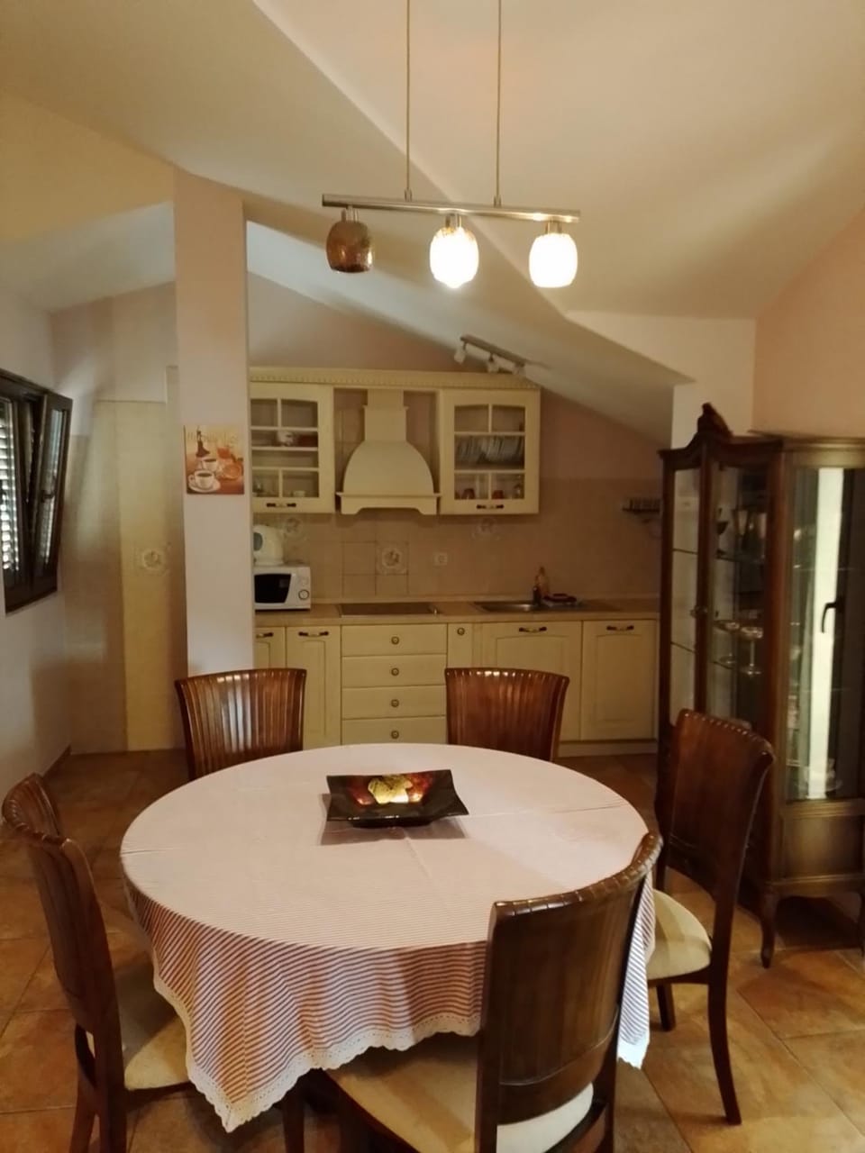 Kitchen or kitchenette, Living room