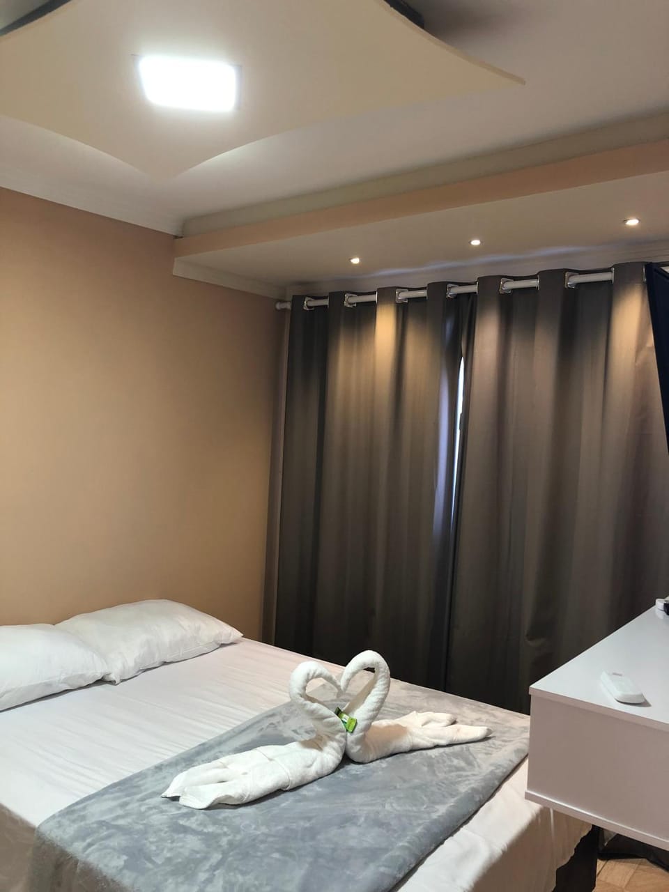 Bed, TV and multimedia, Bedroom, air conditioner