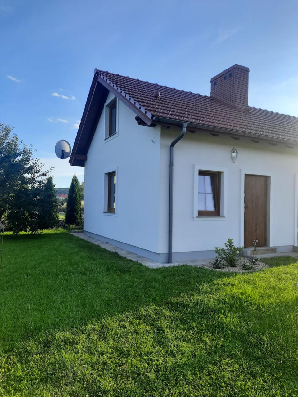 Property building, Facade/entrance, Garden