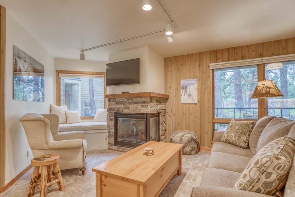 Ski House 155 - Meredith Lodging House in Bend