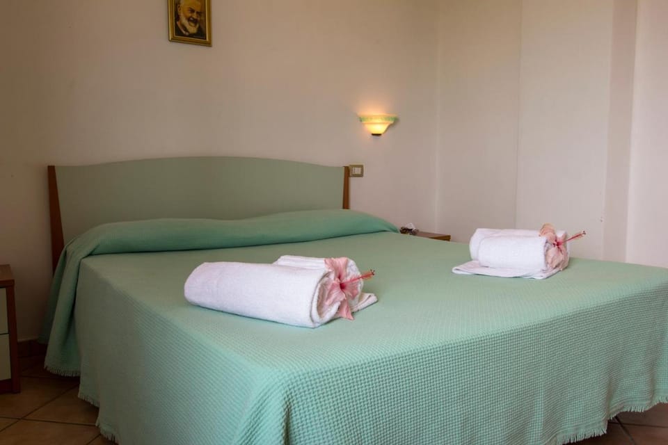 residenceduemari Apartment hotel in Capo Vaticano