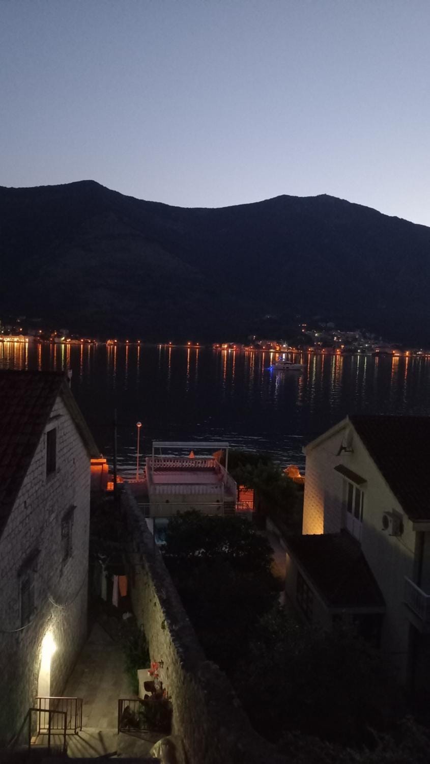 Apartments Vukasović Apartment in Dobrota