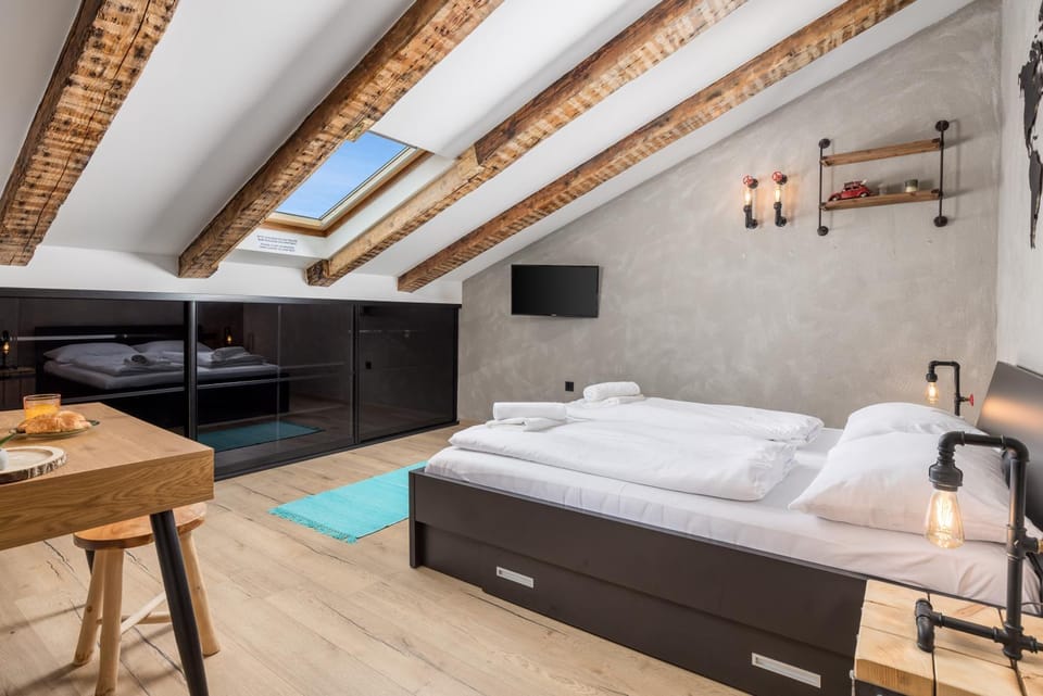 Bed, Bedroom