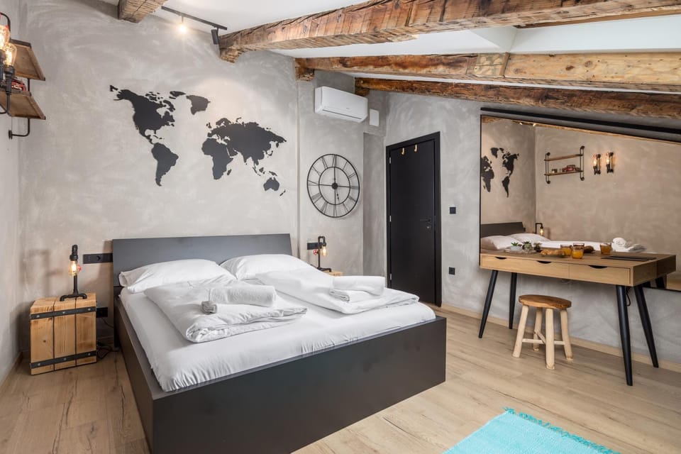 Bed, Bedroom