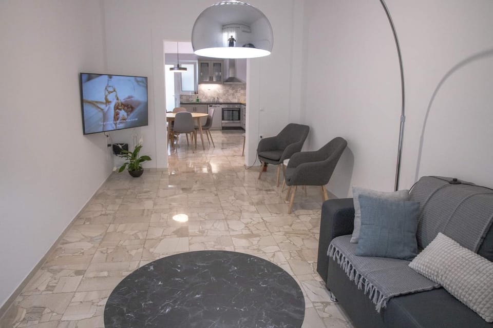 TV and multimedia, Living room, Seating area