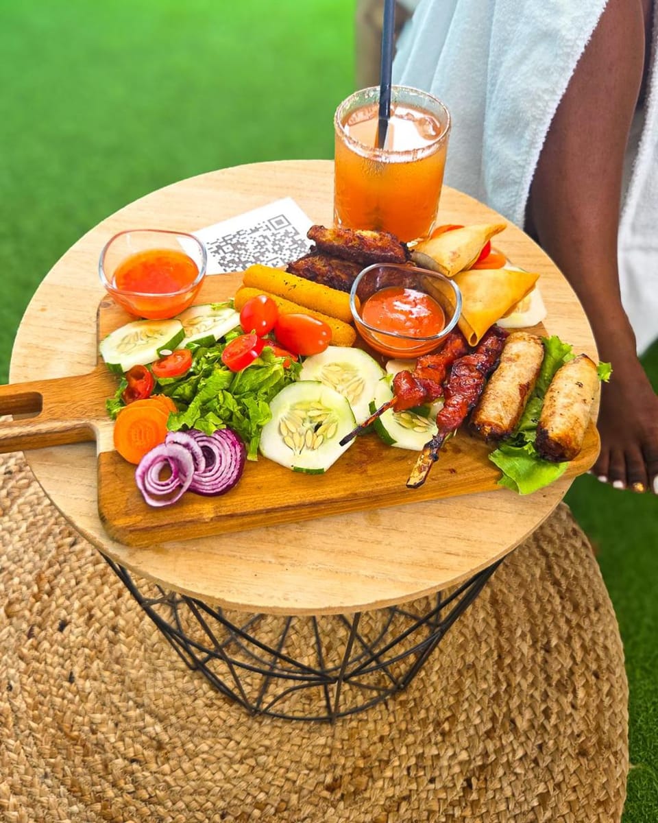 Évasion en Plein Cœur de Port-Louis Studio avec Piscine, Jacuzzis, Sauna, Tapas & Mocktails Apartment in Grande-Terre, Guadeloupe