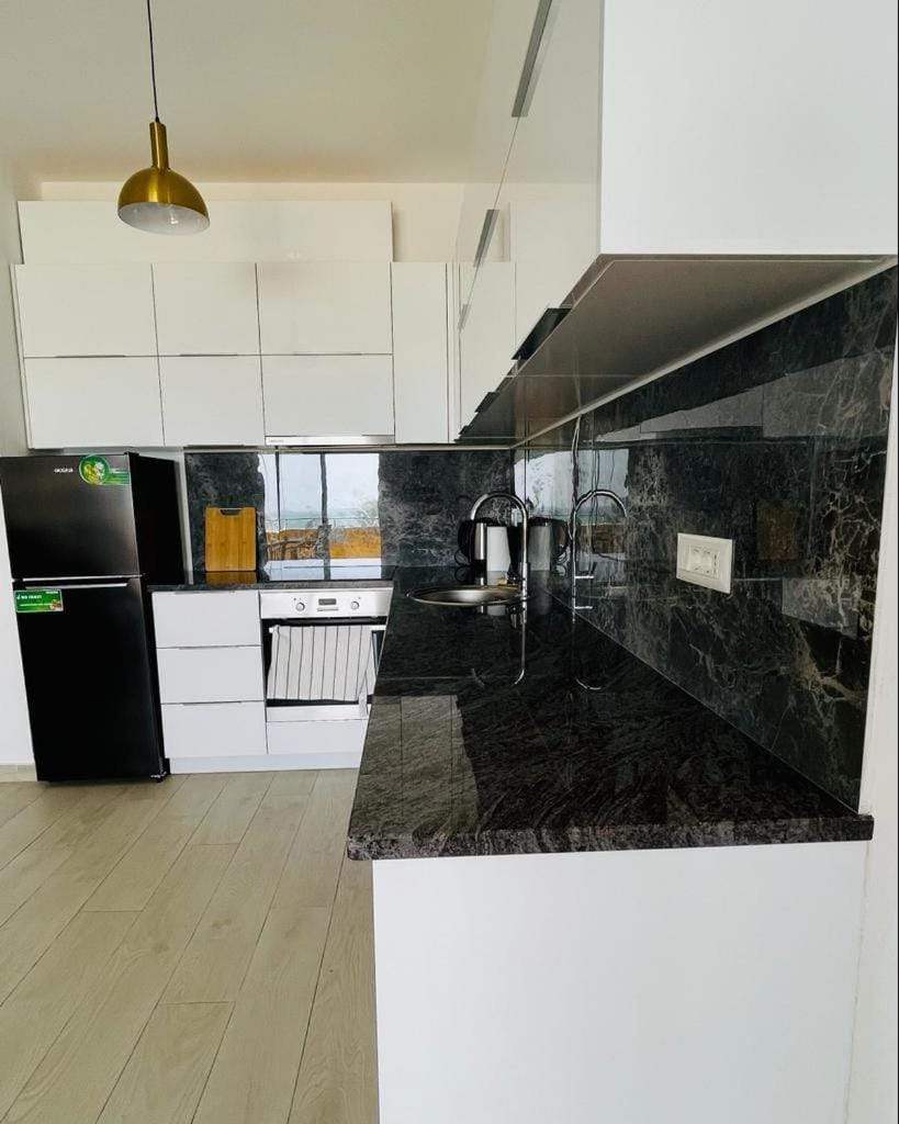 Kitchen or kitchenette, pet friendly, stove