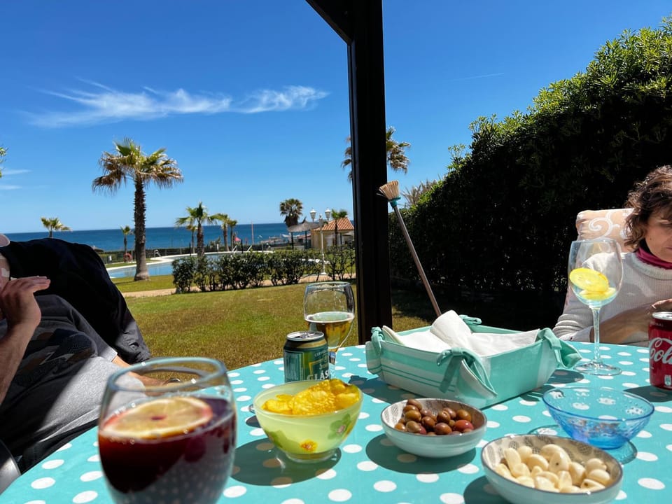 Magnifico Chalet primera línea de playa Manilva House in Costa del Sol