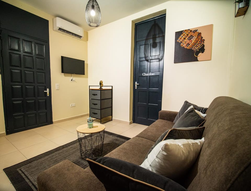 TV and multimedia, Living room, Lounge or bar