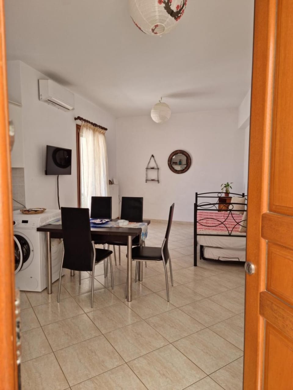Sunday's Home Apartment in Naxos