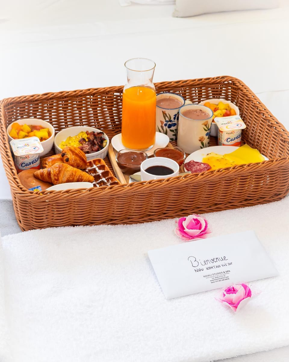 Food and drinks, Food, Breakfast, Continental breakfast