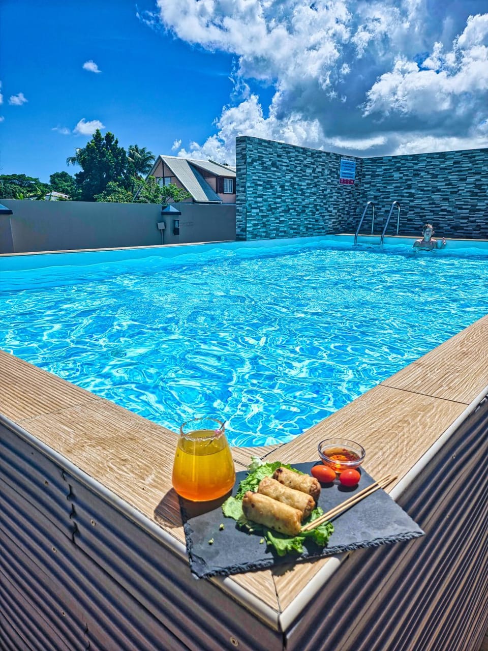 Restaurant/places to eat, Day, Natural landscape, Lounge or bar, Food and drinks, Food, Pool view, Swimming pool, Drinks, sunbed