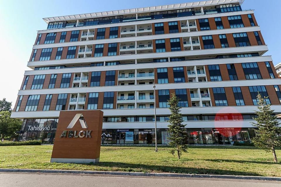 Apartment Atrium- A blok Apartment in Belgrade