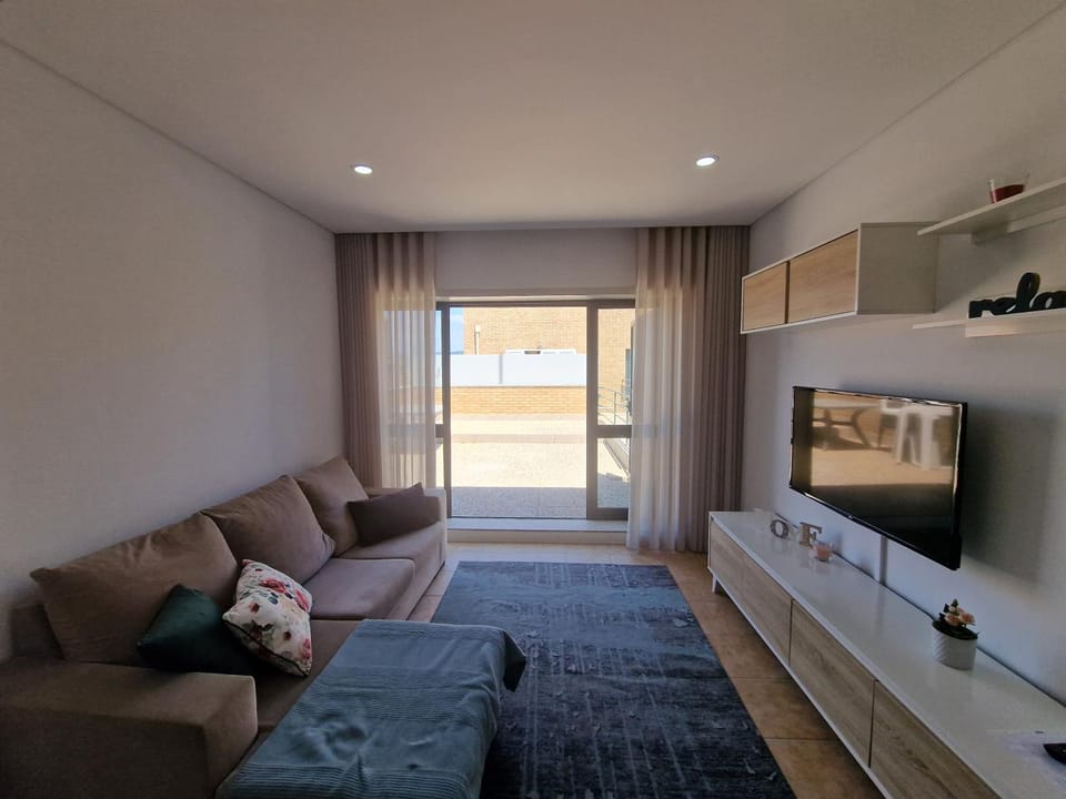 Communal lounge/ TV room, TV and multimedia, Living room